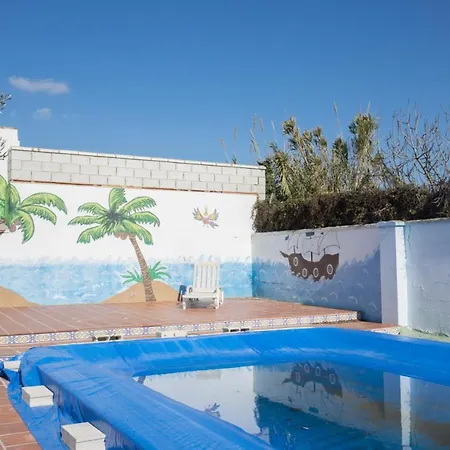 Holiday home Chalet Los Delfines Con Piscina Chiclana de la Frontera